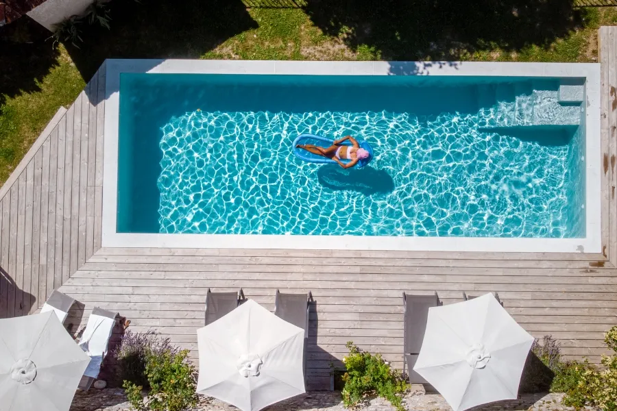 fast fiberglass pool installation toronto